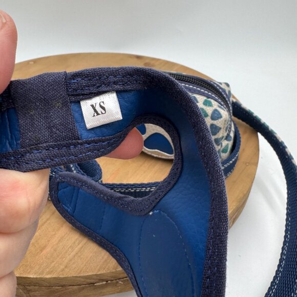 Dog harness and matching leash and poop bag holder size XS - Picture 5 of 7